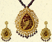 Sanskriti Objects d'art Handcrafted 23ct gold Necklace and Earings Jewelry